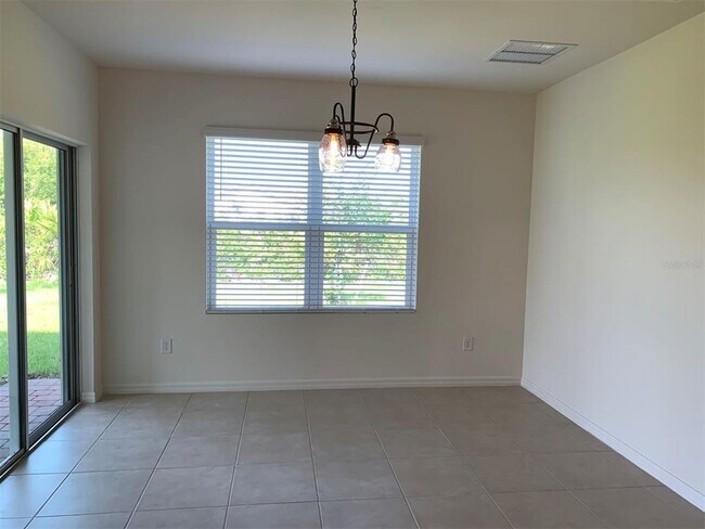 341 Tandil St