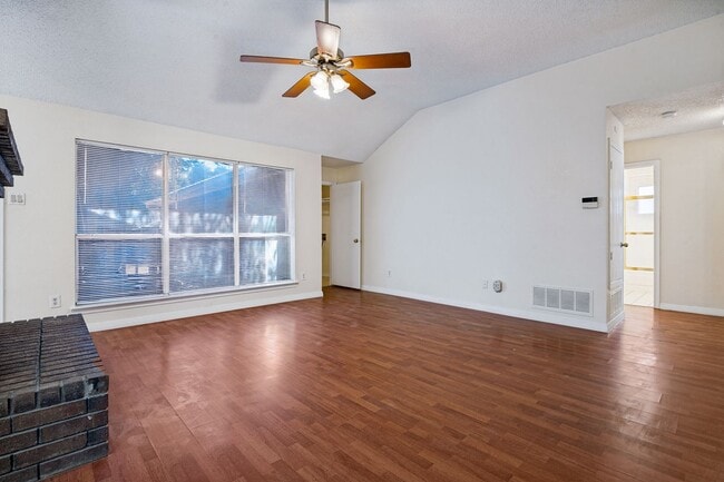 2230 Cedarwood Dr