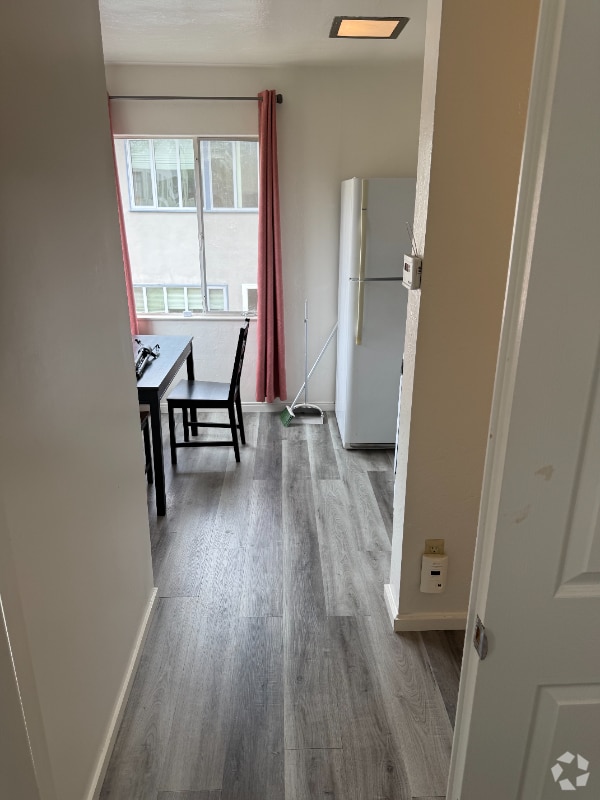 Building Photo - 1708 Euclid Ave Unit 17 Rental