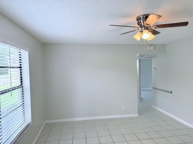 Photo - 5924 Longbow Ln Unidad 1