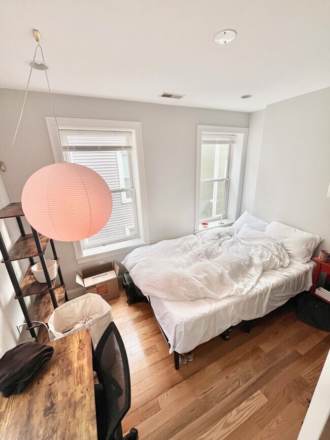 Photo - 721 Parker St