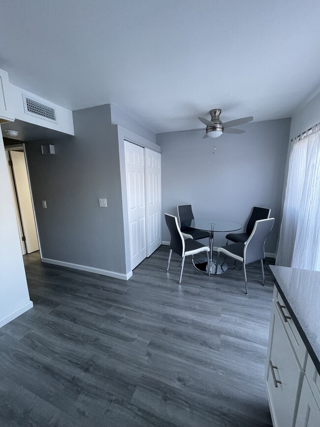 Photo - 52 W Elliot St Unit #53