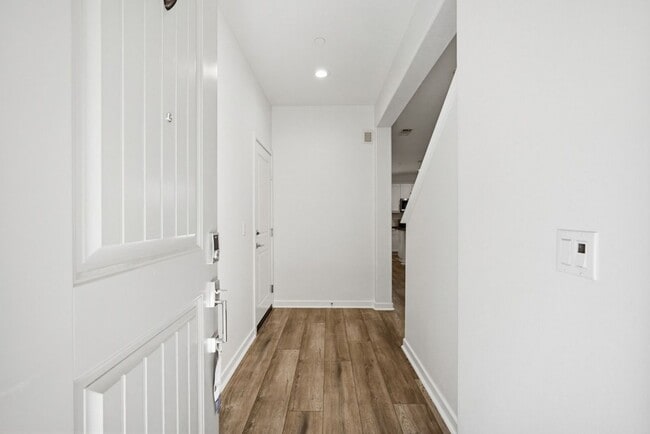 Photo - NEW LISTING 4 Bedroom, 3 Bathroom, 2 Garage Detached Condominium, with HVAC, Tankless Water Heate...