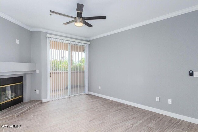 Photo - 2992 N Miller Rd Unidad 114