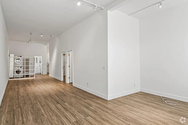 Building Photo - 1537 Lincoln Ave Unit 1 Rental