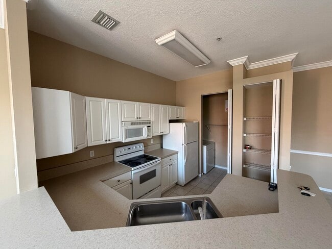 Photo - 4600 SW 160th Ave Unidad 634