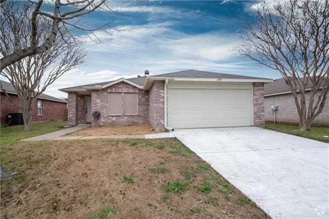 Building Photo - 2505 Pecan Dr Rental