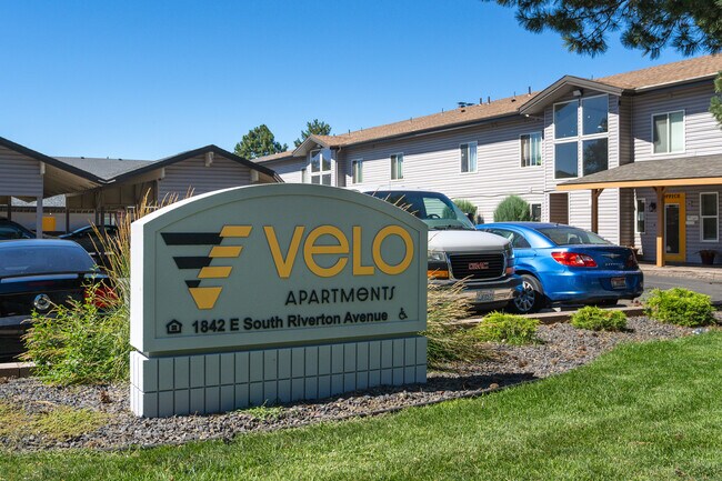 Velo Entrance