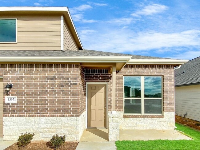 13071 Clearview Dr