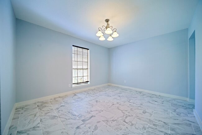 Photo - 5015 Fitzwater Dr