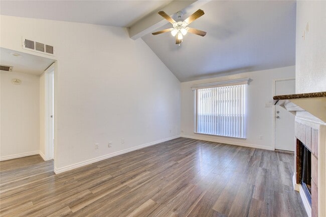 Photo - 10202 Forum Park Dr Unidad 256
