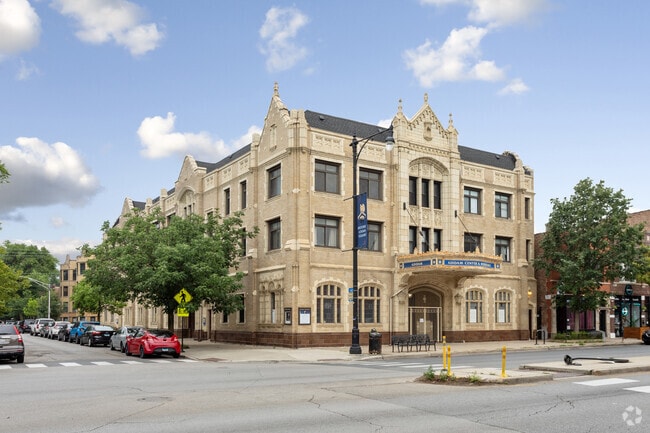 Building Photo - 2342 N Spaulding Ave Rental