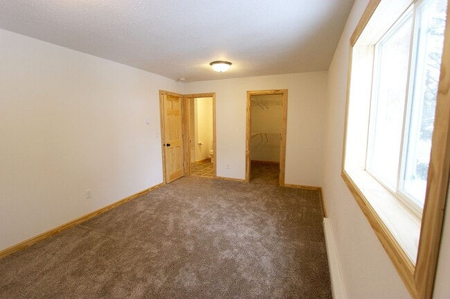 Photo - 902 3rd Ave N