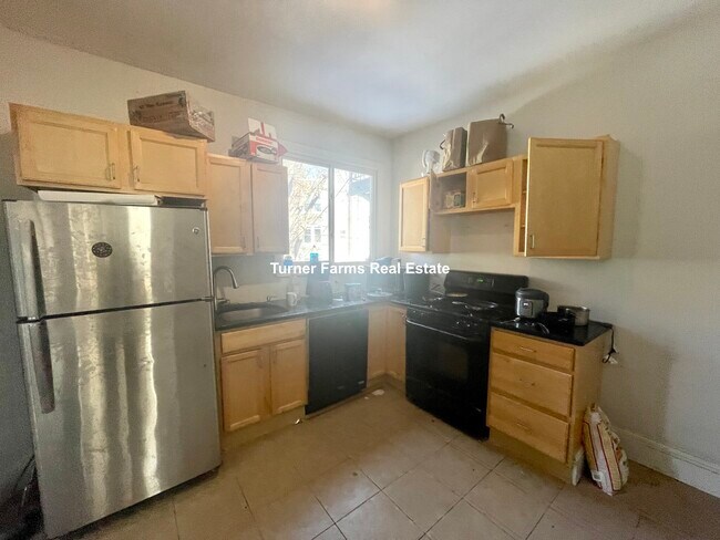 Building Photo - 1743 Commonwealth Ave Unit 1