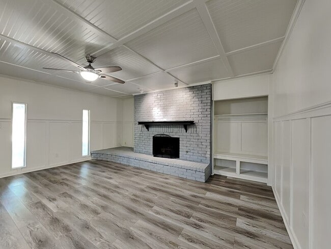 Photo - 1019 Park Center St