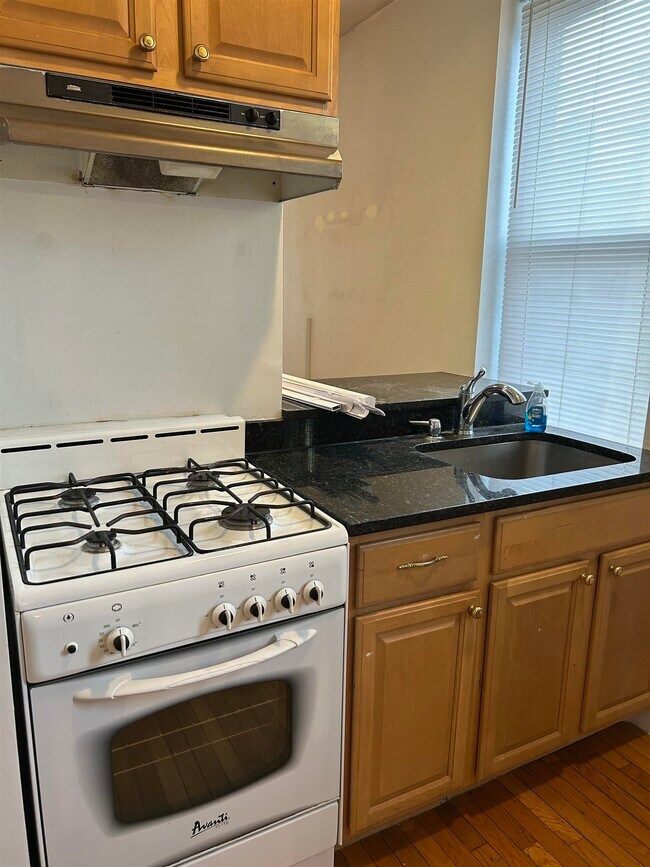 Photo - 6608 Polk St Apartamento Unidad 2A