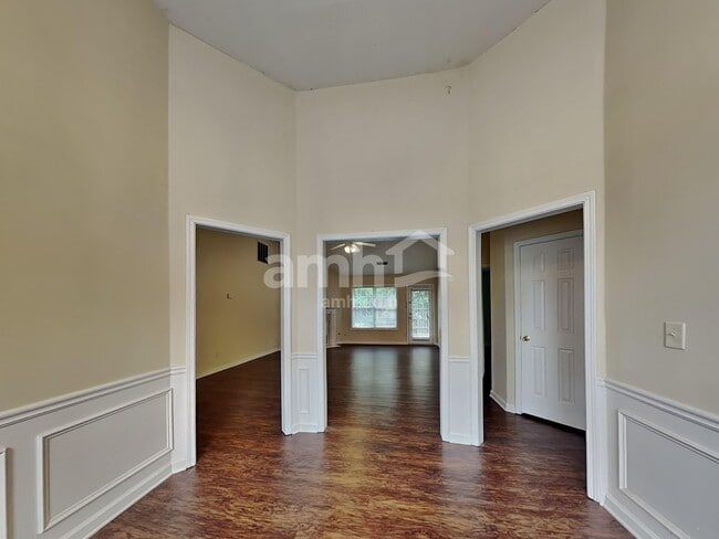 Photo - 190 Cedarhurst Rd