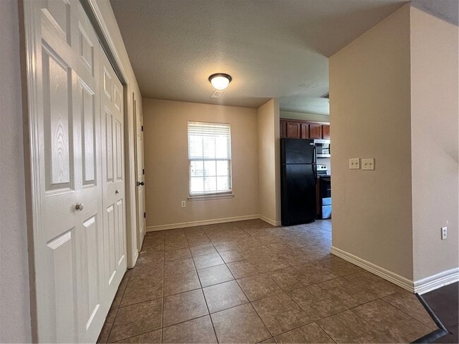 Photo - 1777 N Chestnut Ave