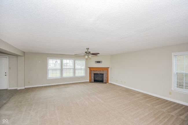 Photo - 8208 Firefly Way