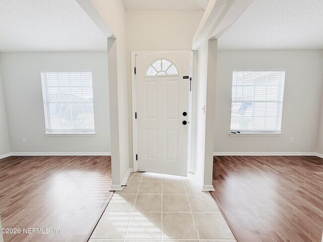 Photo - 8713 Star Leaf Rd N