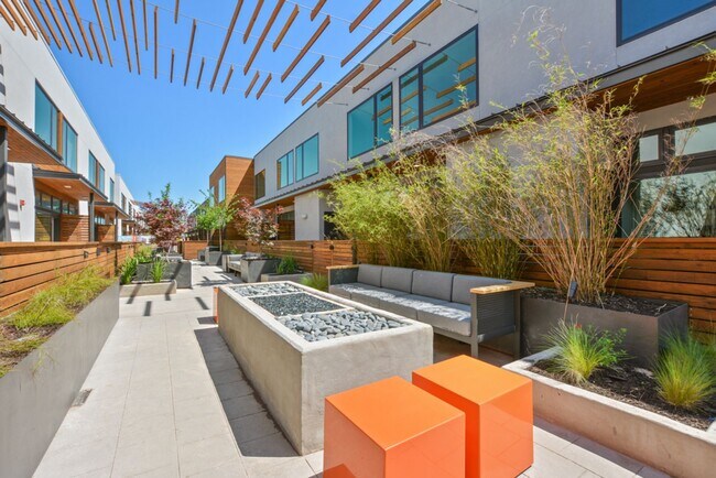 Photo - 2002 E 7th St Unit 1