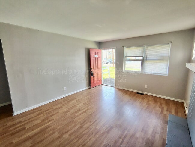 Photo - 2210 Woodlawn Ave