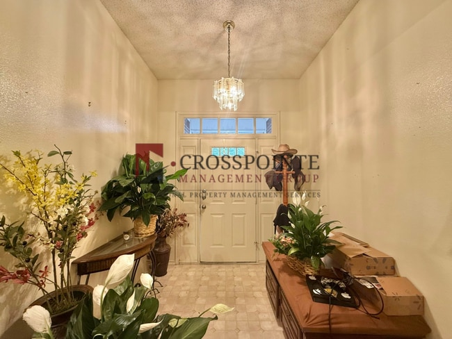 Photo - 205 Charles Dr