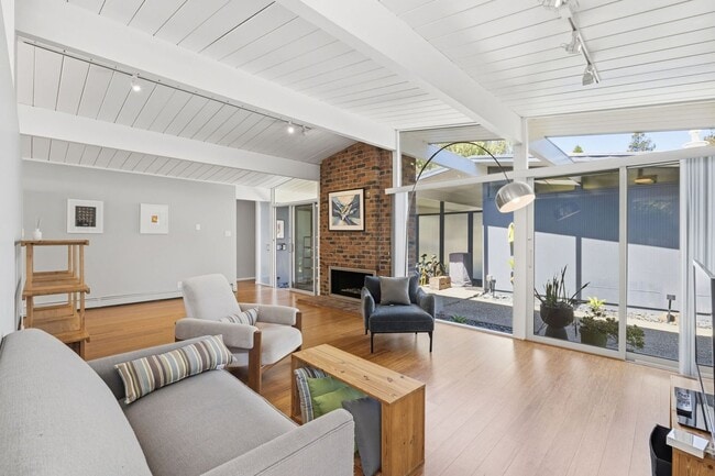 Photo - Beautifully Remodeled, Furnished 3 Bed + Office, 2 Bath Home- Available Short Term Only!