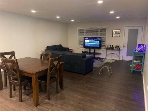 Photo - 4321-4349 49 Ave