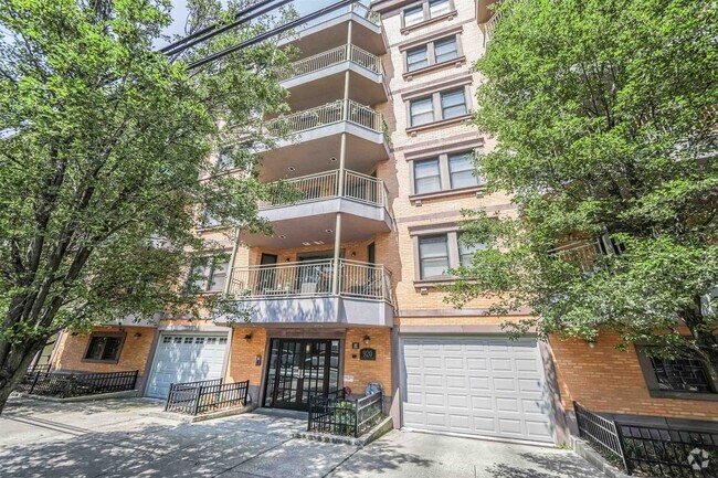 Building Photo - 920 Jefferson St Unit 405 Rental