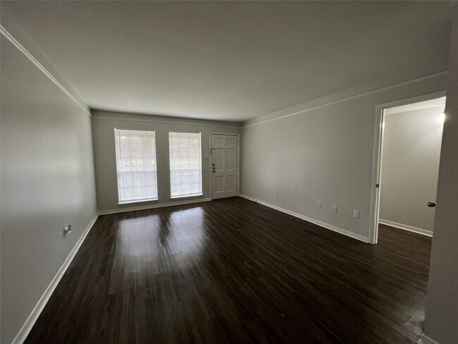 Photo - 500 Willow Dr Unit B2