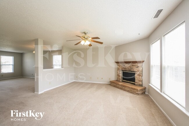 6827 W Littleton Dr