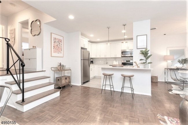 Photo - 27 S Mountain Ave