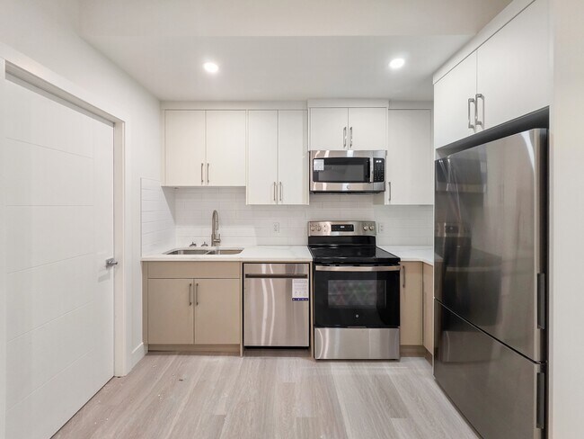 Photo - 7412-7434 34 Ave NW