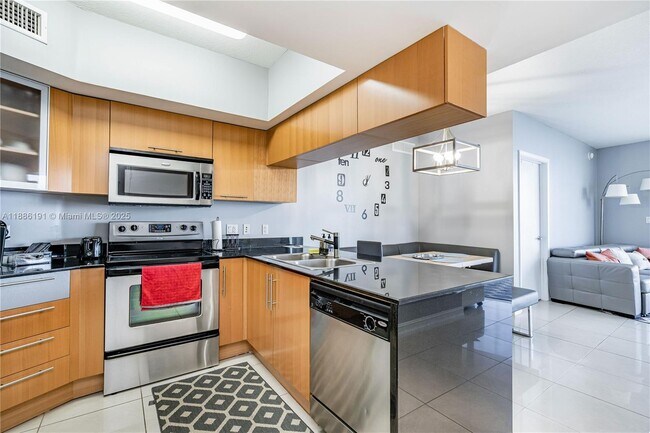Photo - 1750 N Bayshore Dr Unit 2301