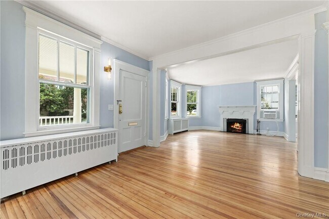 Photo - 16 Kraft Ave