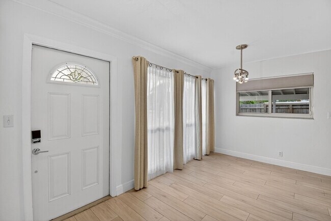 Photo - 1606 NE 15th Ave