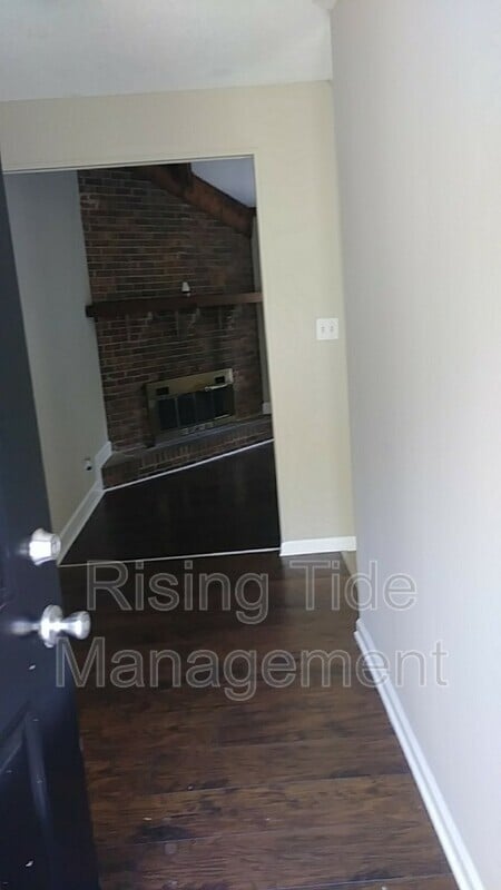 Photo - 103 Fox Hill Ct