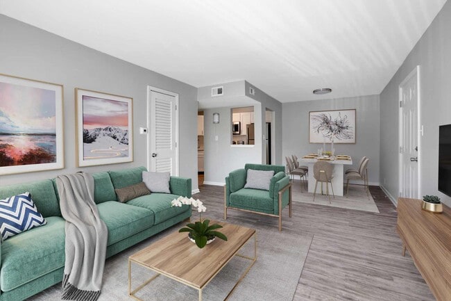 Photo - Station JTown