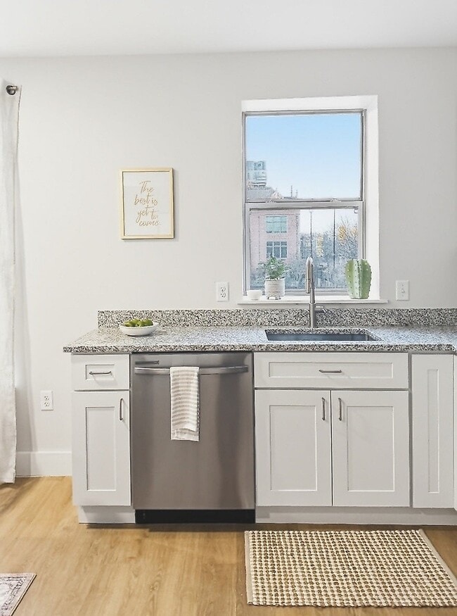 Model Unit Kitchen
