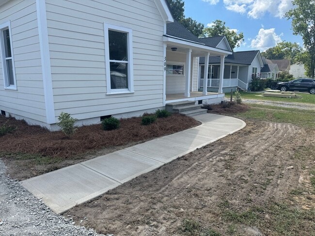 Photo - Fully Renovated Home just minutes from Downtown Rock Hill