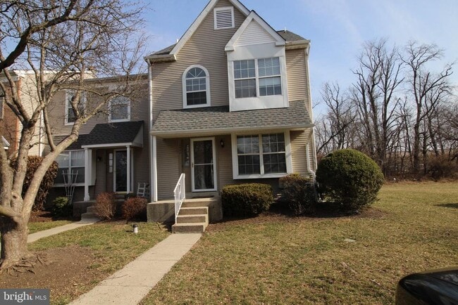 Building Photo - 2437 Norrington Dr