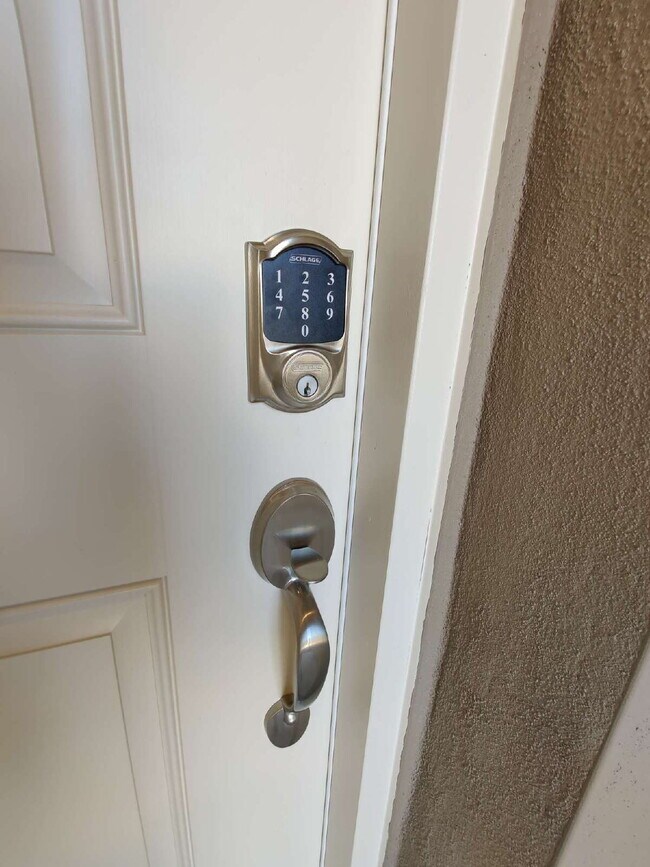 Photo - Beautiful 3-Bedroom Townhome in Gated Avea Pointe