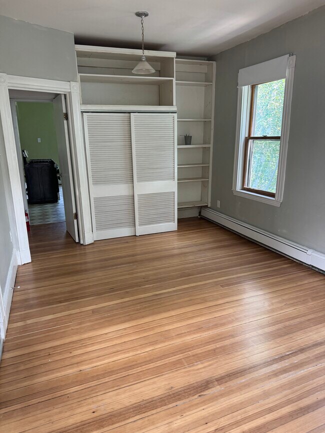 Living Room - 410 Norfolk St Unit 2