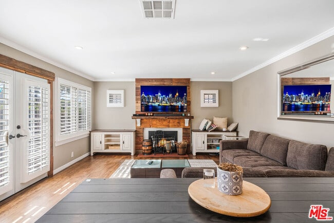 Photo - 12413 Beatrice St