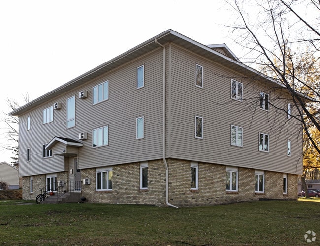 Lakeside Apartments For Rent in Saint Cloud, MN