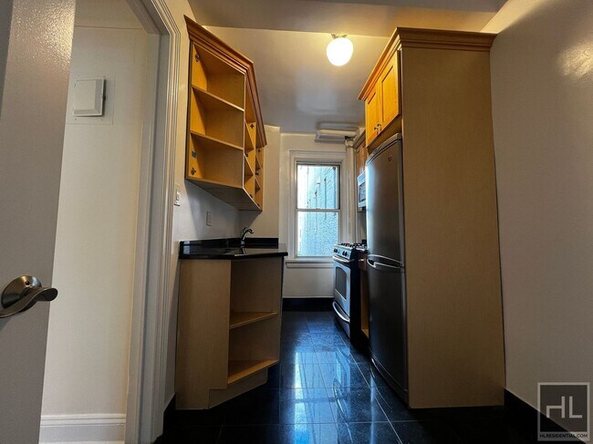 Photo - EAST 10 STREET Unit 1A