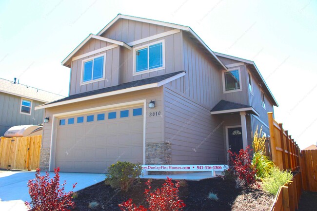 3 BR home in Northwest Redmond w/ Mountain... - 3 BR home in Northwest Redmond w/ Mountain...