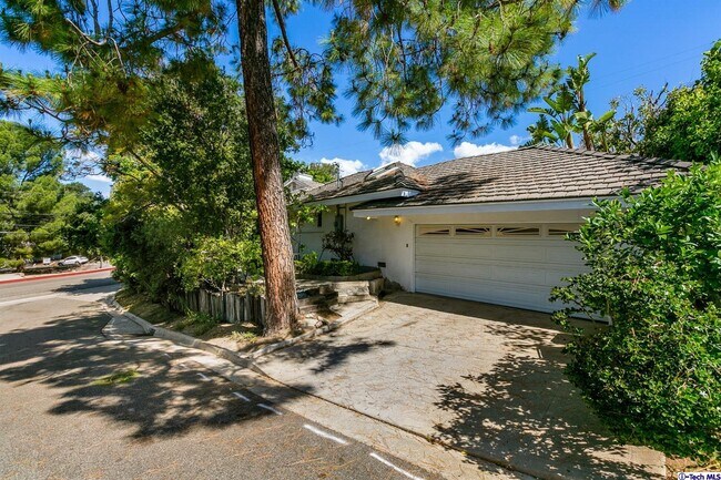 Photo - 4530 Castle Rd