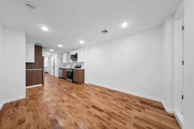 Photo - 1111 53rd St Unit 1